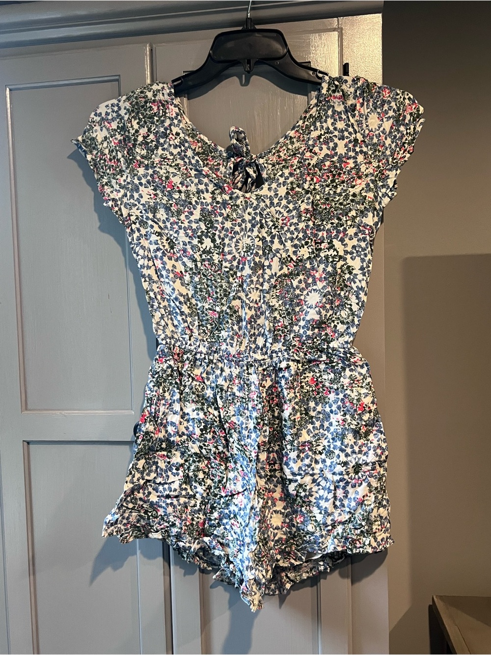 Abercrombie & Fitch floral romper size xs